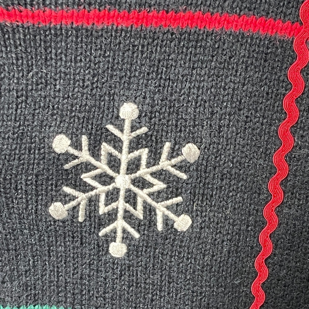 Crystal Kobe Novelty Ugly Christmas Sweater Black Large Snowflake Ornament Holly - Picture 9 of 11